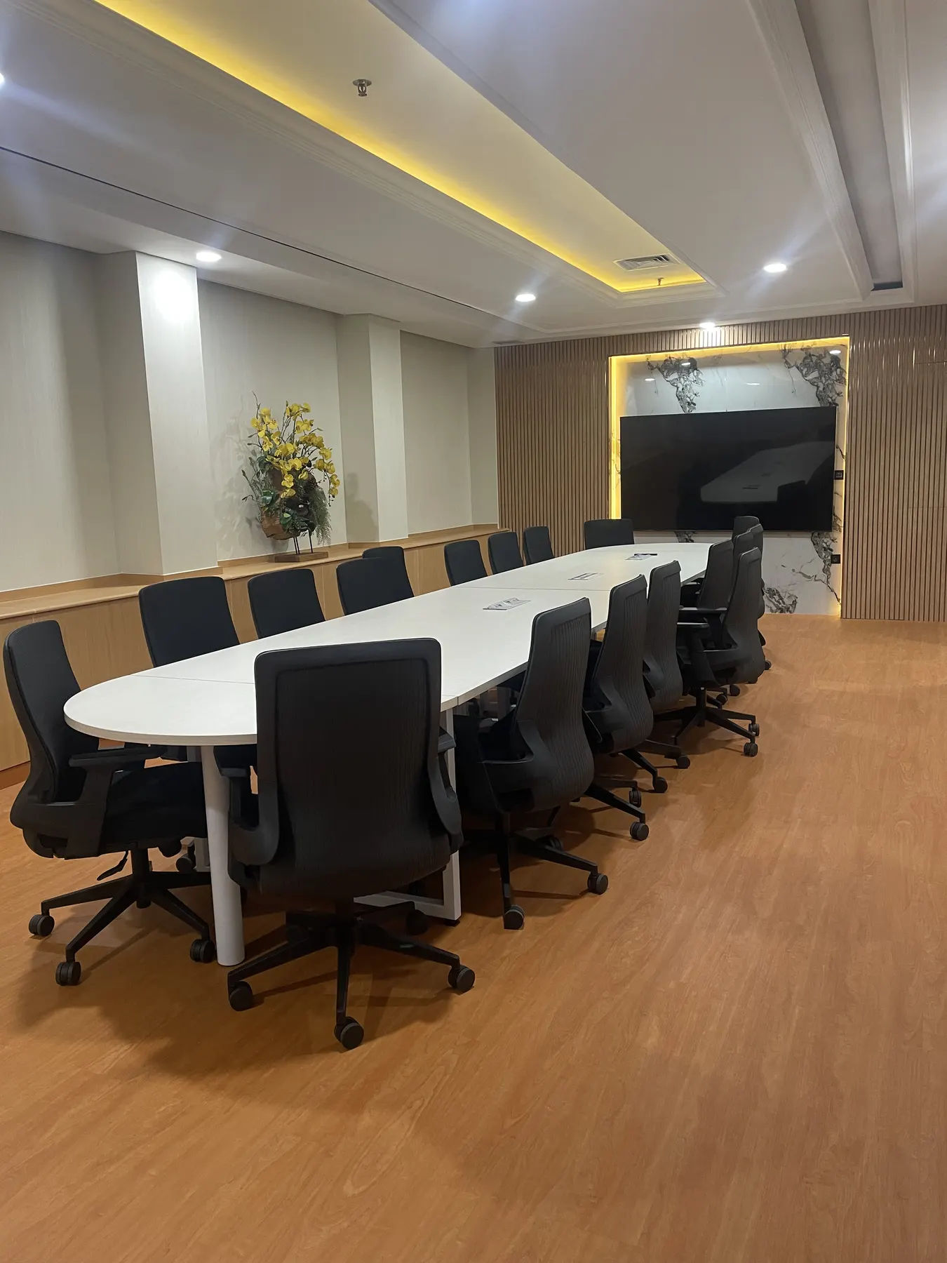 Executive office interior with timber floors, dropped ceilings, and meeting rooms (2)