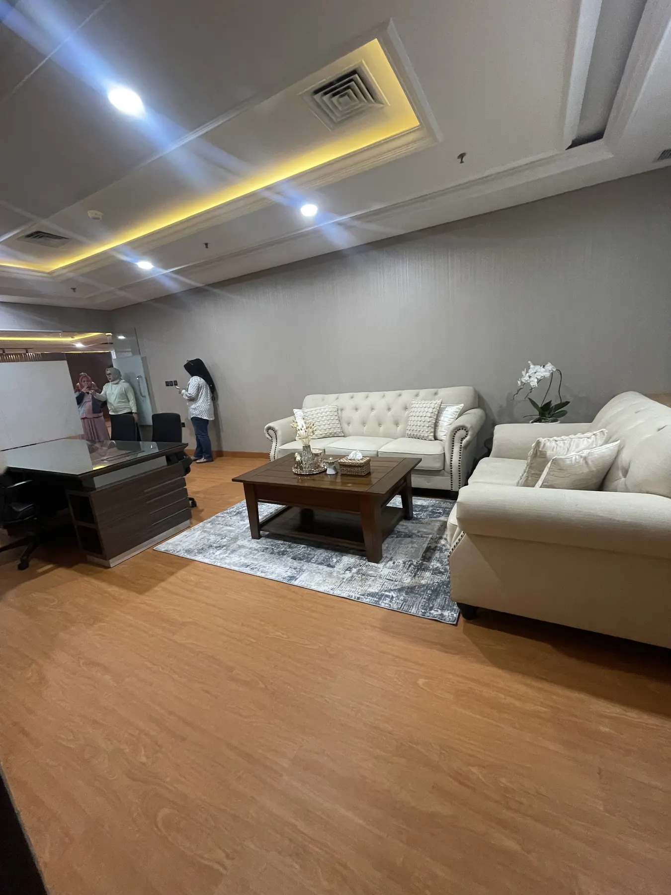 Executive office interior with timber floors, dropped ceilings, and meeting rooms (4)