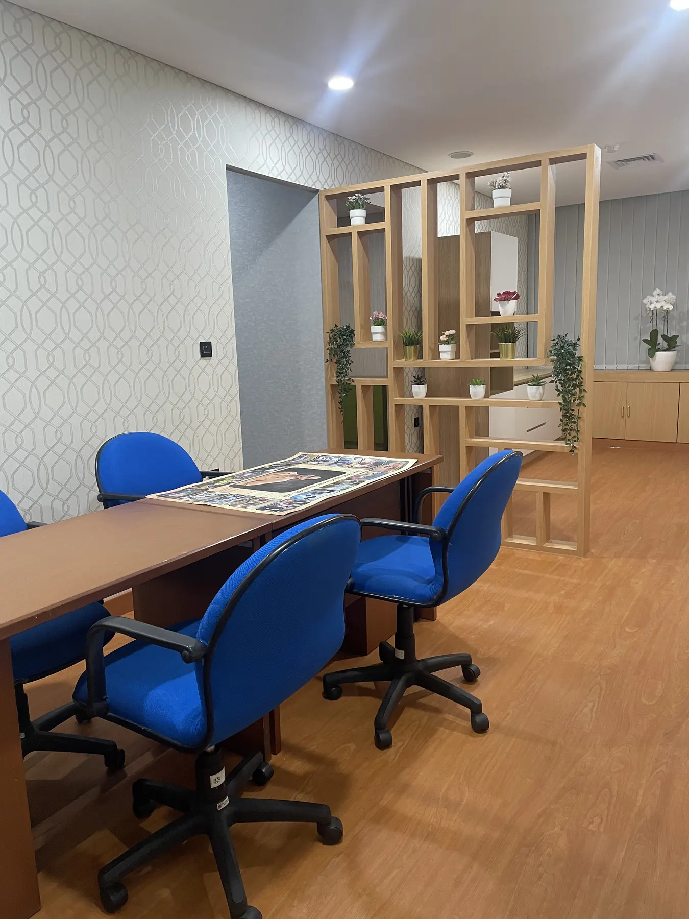 Executive office interior with timber floors, dropped ceilings, and meeting rooms (8)