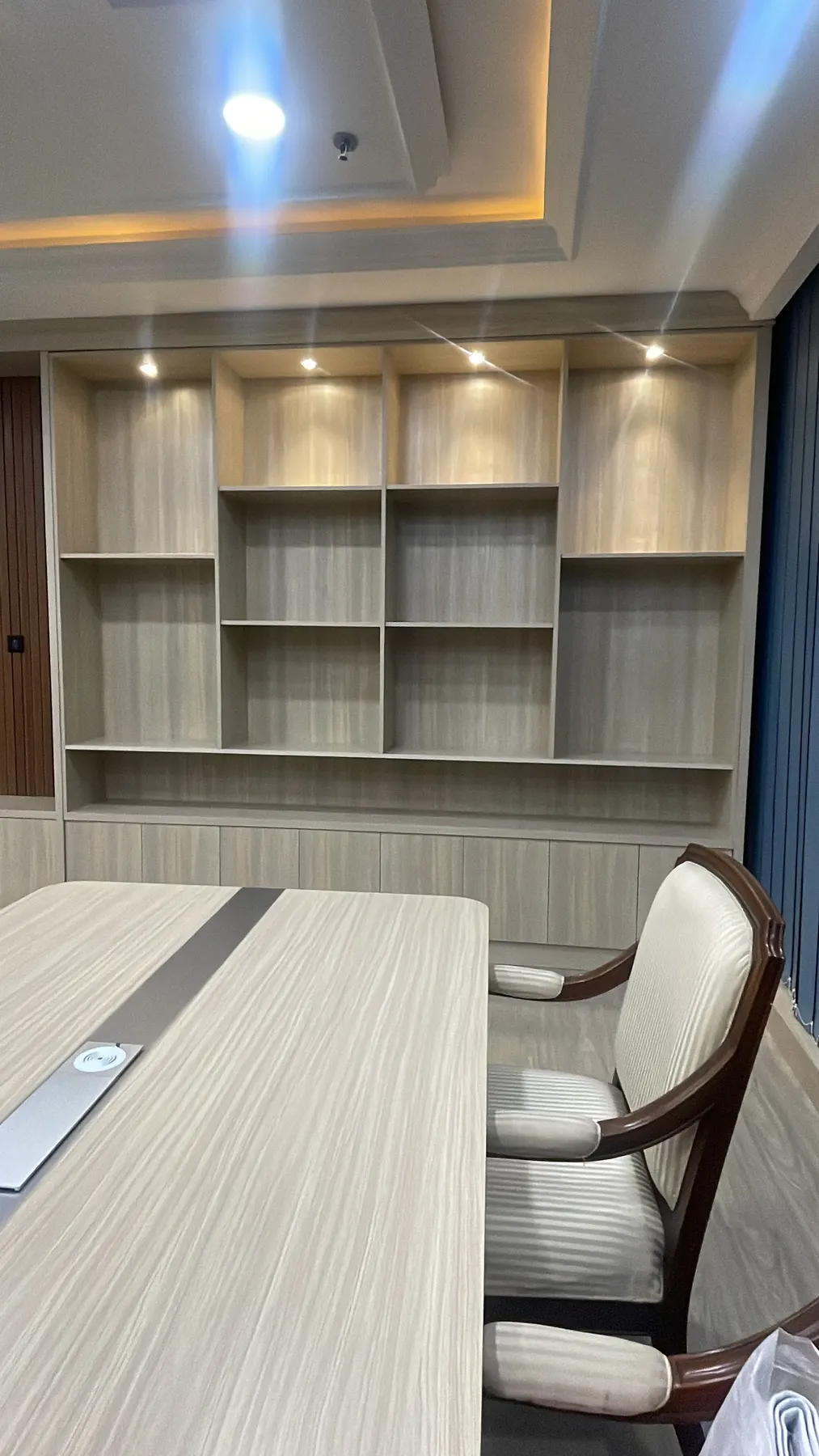 Office VIP lounge and a daycare room with colourful lockers (3)